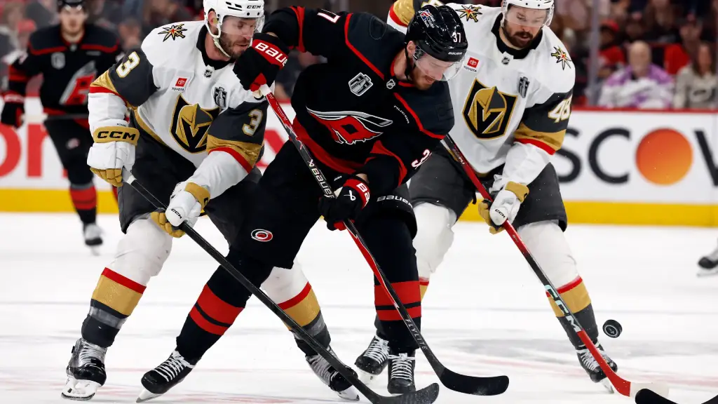 Golden Knights vs Hurricanes Prediction: Carolina Looks to Even